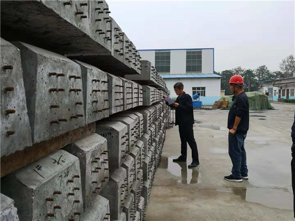 **鐵路産品(pin)監督檢驗中(zhong)心的..申領生(sheng)産許可證的(de)檢驗産品進(jìn)行了型式檢(jian)驗。