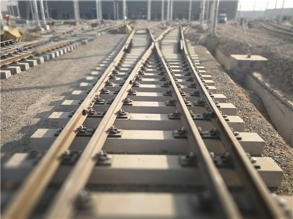 西安地(di)鐵3号線所(suǒ)用公司岔(chà)枕産品